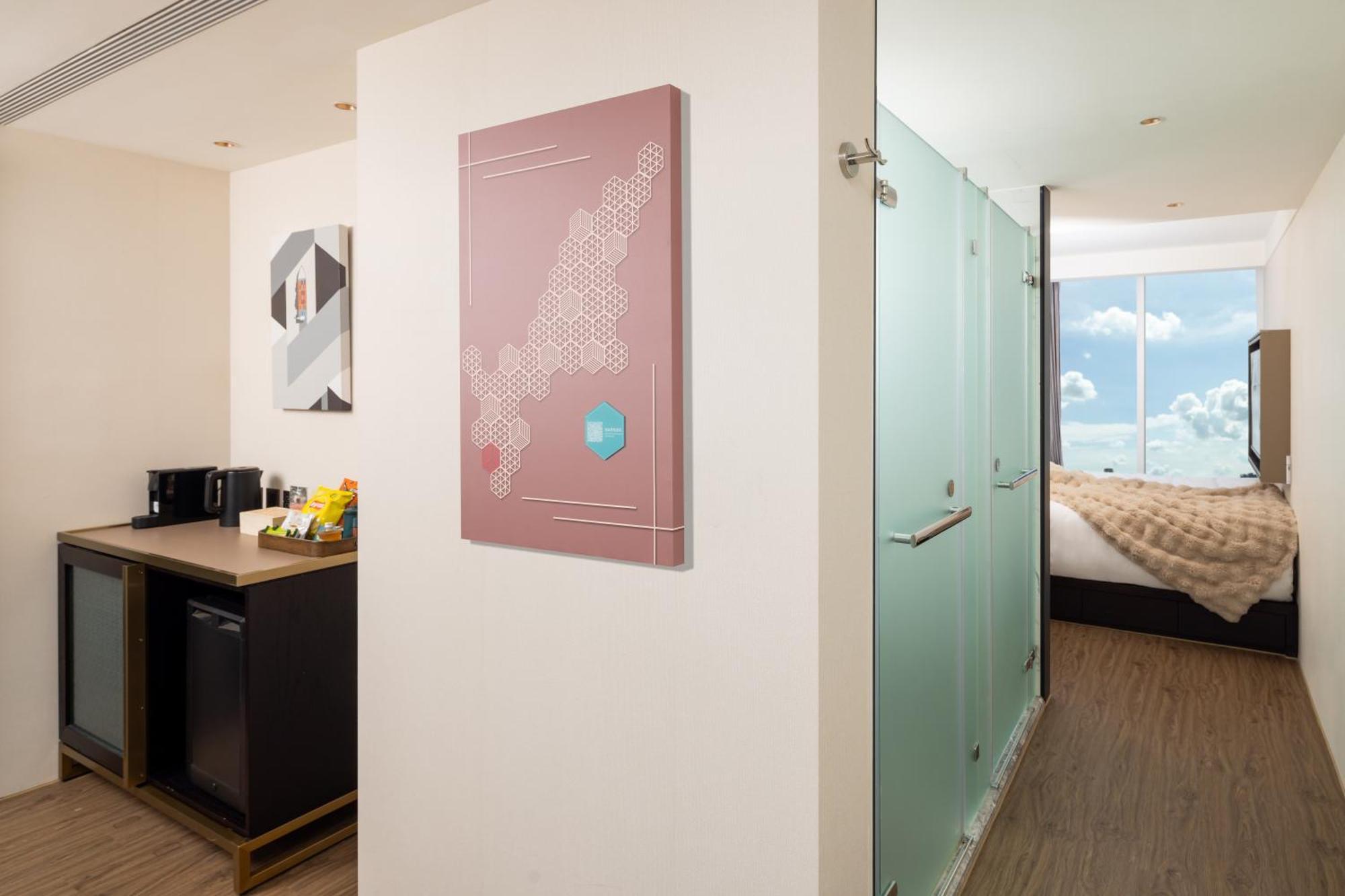 Hotel Voyage Kaohsiung By Cosmos Oasis Esterno foto
